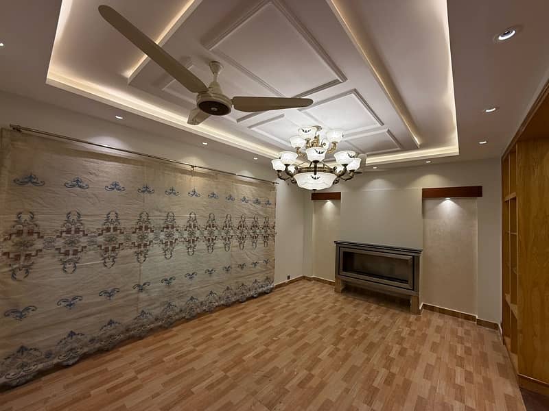 10 Marla house for sale in K block dha phase 5 4