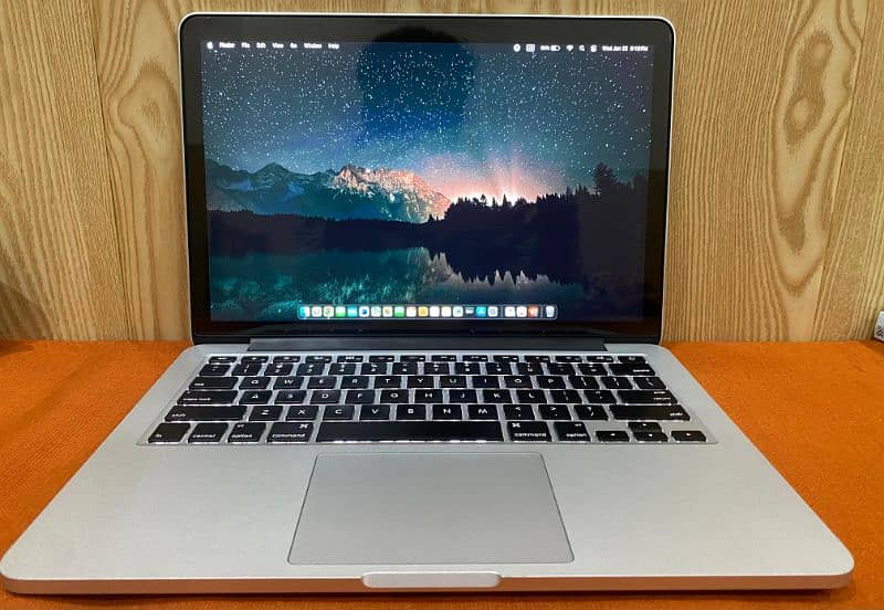 MACBOOK PRO 2015 | CORE I5 | 13 INCHES | 8 GB RAM | 128 GB SSD 0