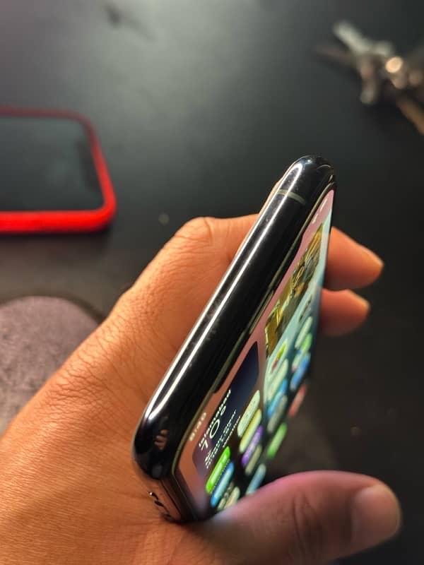 iPhone 11 Pro factory unlocked non pta 4