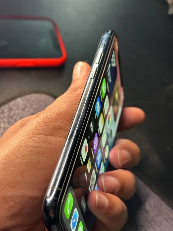 iPhone 11 Pro factory unlocked non pta 5