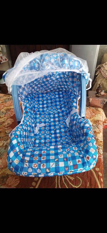 Baby cot almost new 10/10 condition for sale 2