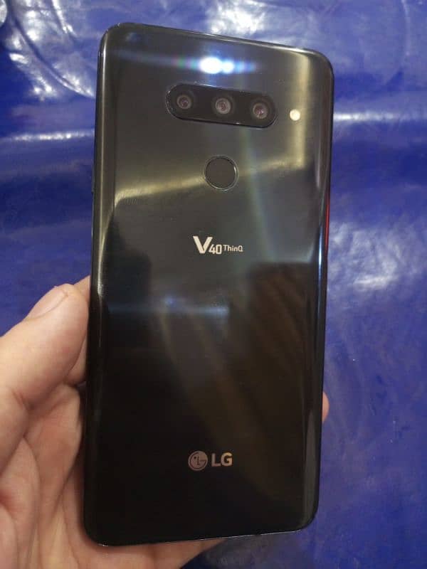 LG v40 thinq 0