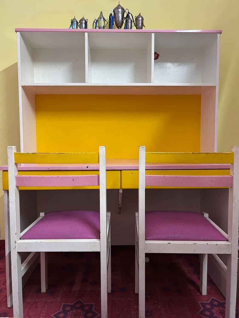 Double bed + study table with chairs 2