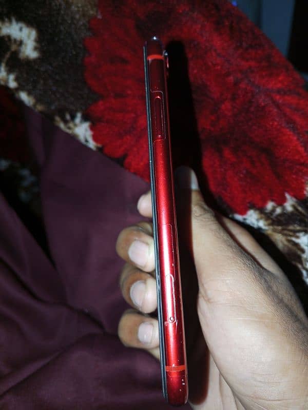 I PHONE XR 64 GB 5