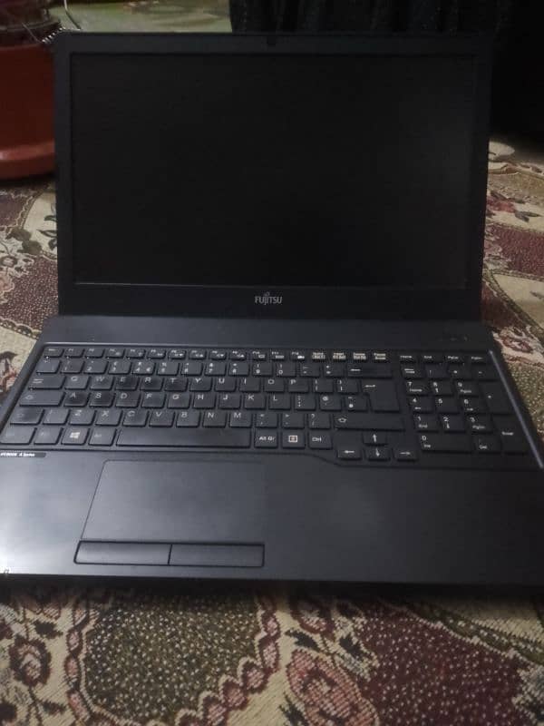 Fujitsu core i3 5th generation 0