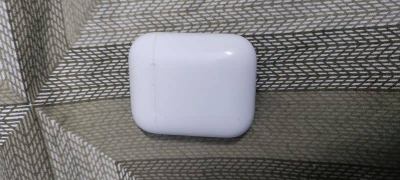 Apple AirPods 2 5