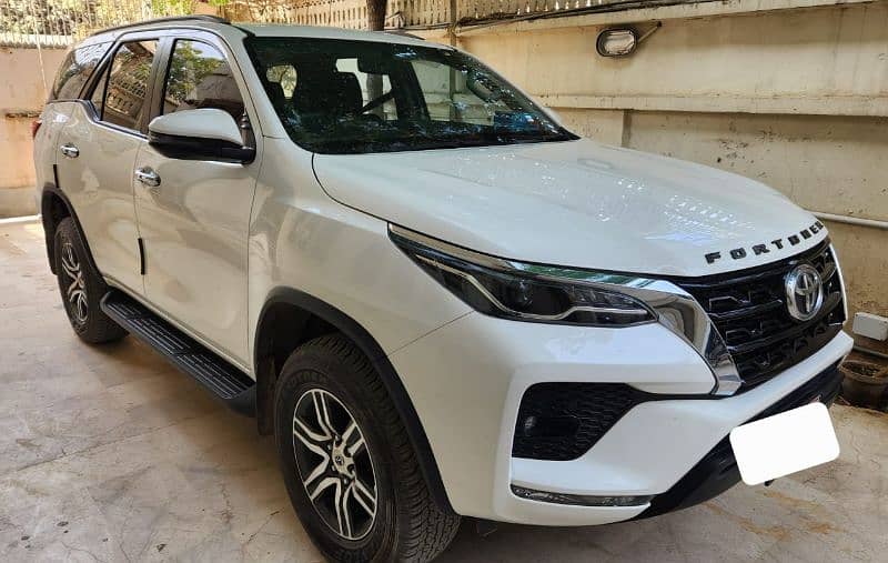 Toyota fortuner G 2