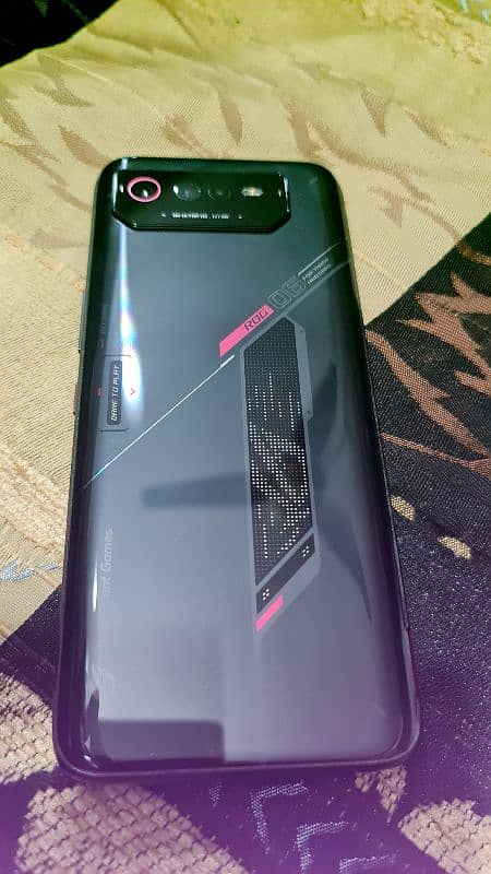 Rog phone 6 pro 16GB / 512 GB 4