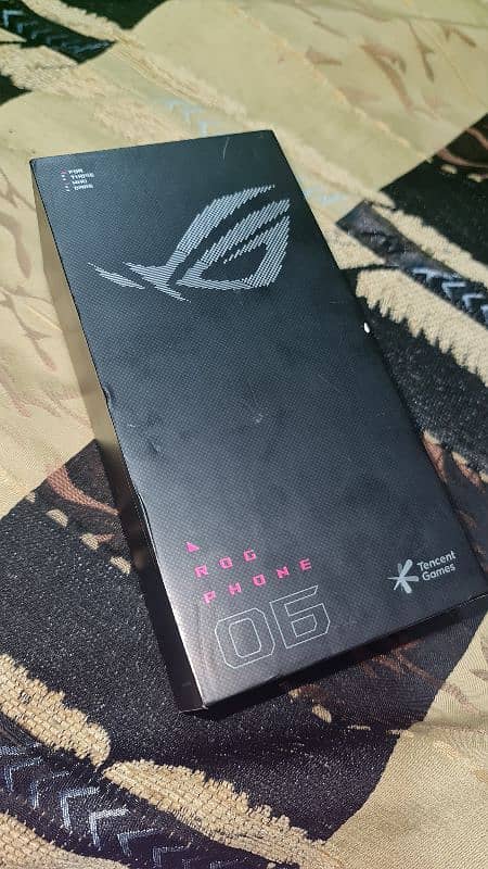 Rog phone 6 pro 16GB / 512 GB 8