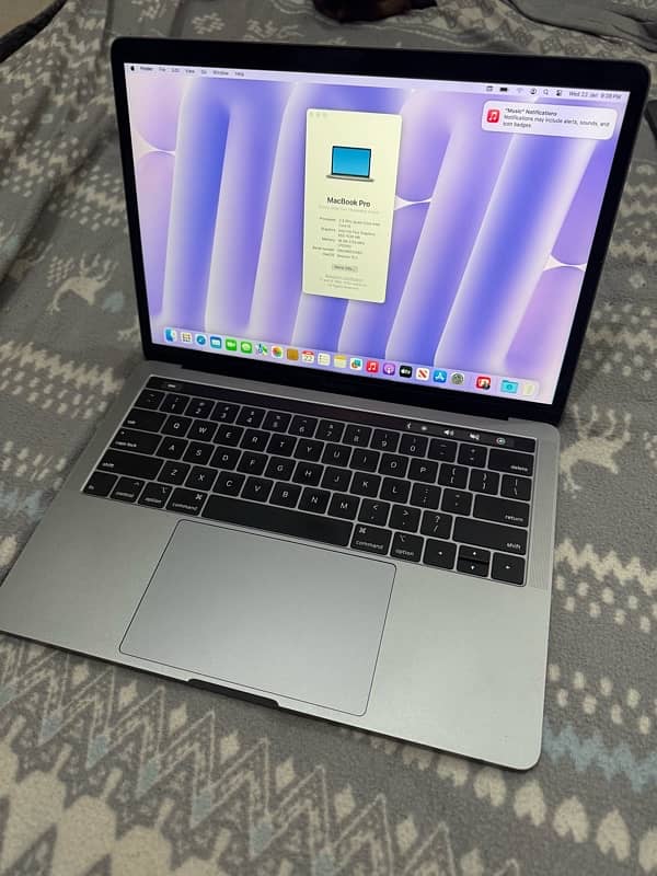 MacBook Pro 2018 | 16/256 0