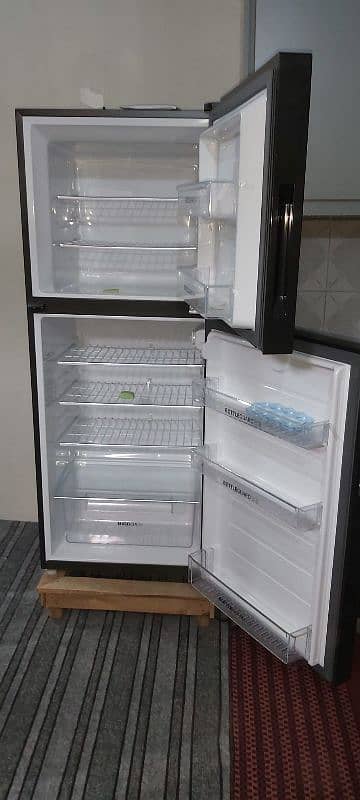 Large size Glass Door Refrigerator And Microwave for sale 2