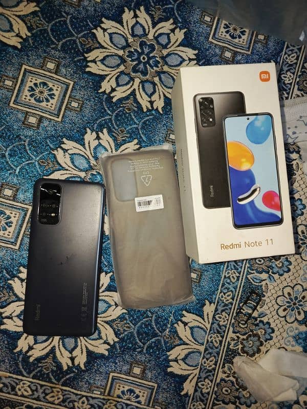 redmi note 11 6/128with dabba charger  just panel chanj ha 3