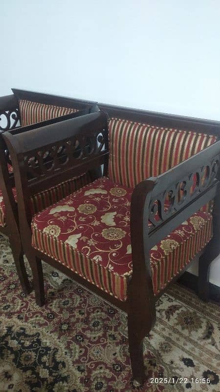 4 Seater Wooden Sofa | Condition 10/9 | Colour Brown and Red 2