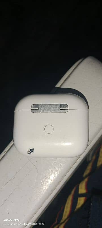 apple original 3rd generation airpods 1