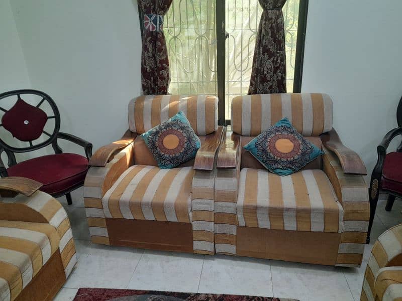 7 seater sofa with centre table 1