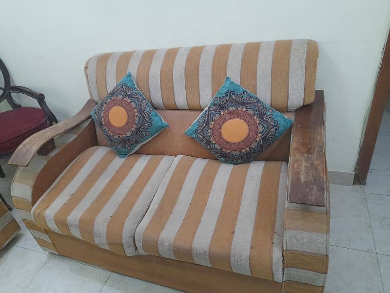 7 seater sofa with centre table 5