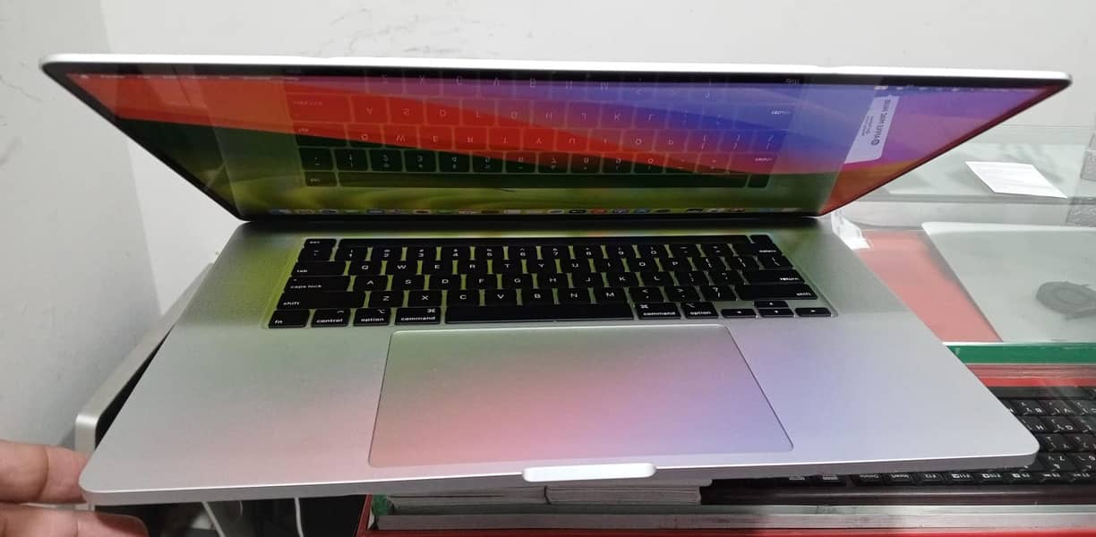 MacBook Pro 2019 A2141-8-Core/Core i9 Retina Display 16-inch-16/1TB 3