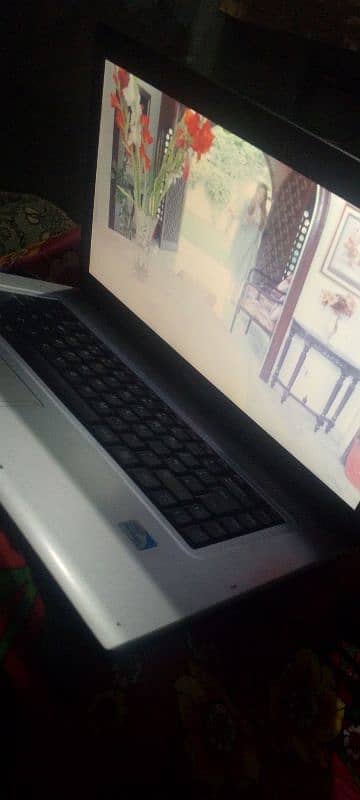 Samsung laptop for sale window 10 emergency for sale 4