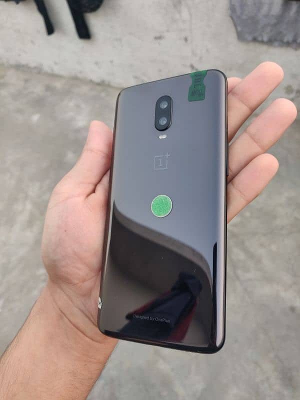 one Plus 6T 8/128 snapdragon 885 0