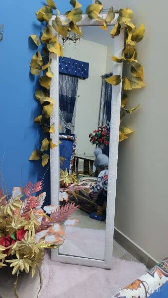 frame mirror with stand 1