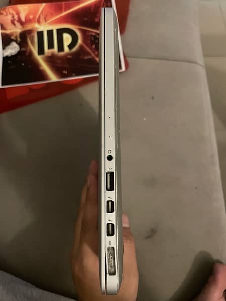 Macbook pro 13 inch Retina 2