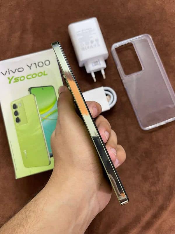 Vivo y 100.6/128 GB 03434136603 my WhatsApp number 2