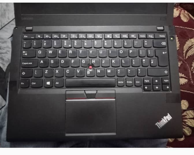 Lenovo i3 Gen 6th  8GB RAM 256 SSD 6