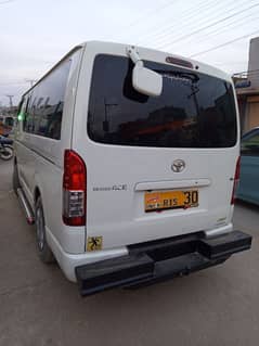 Toyota Hiace 2013