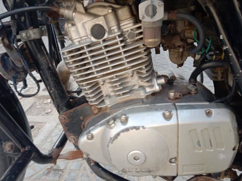 Suzuki GS150 se full lodid for tuering like a new 2