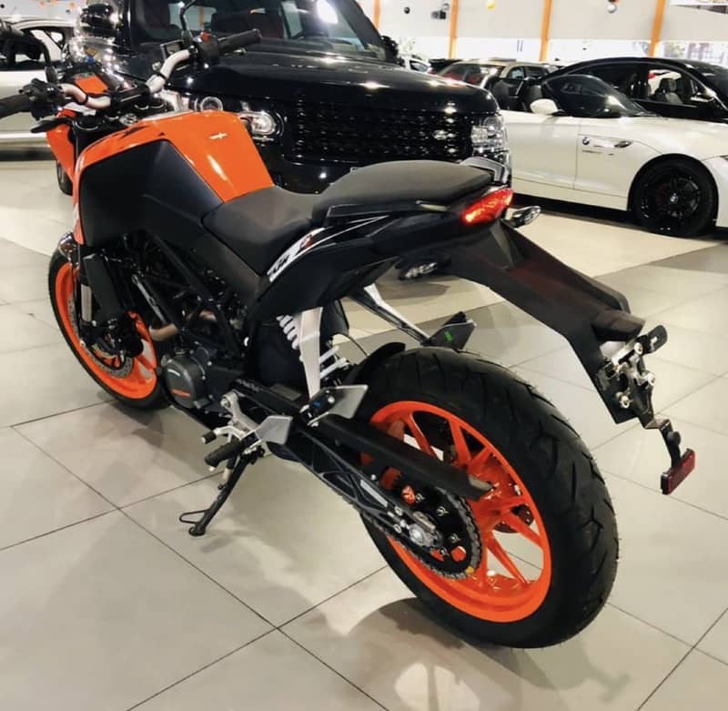 KTM duke 200 1