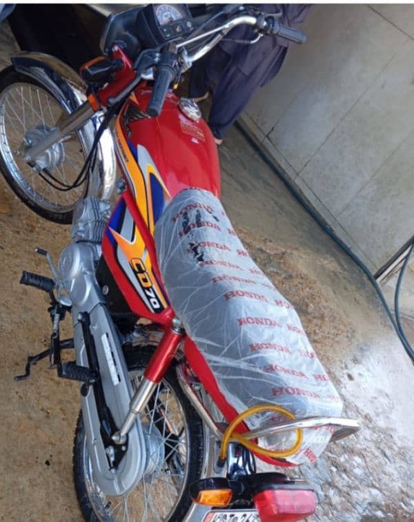 HONDA CD70 BIKE NEW 2024 FOR SALE 03232126384 num and whatsapp 1