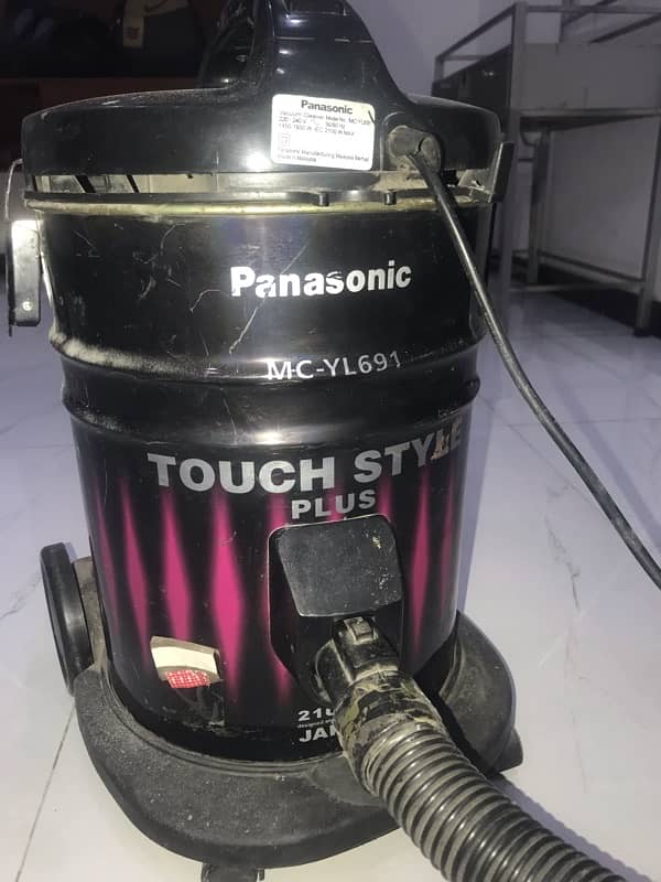 Panasonic MY-YL 691 vacum cleaner 1