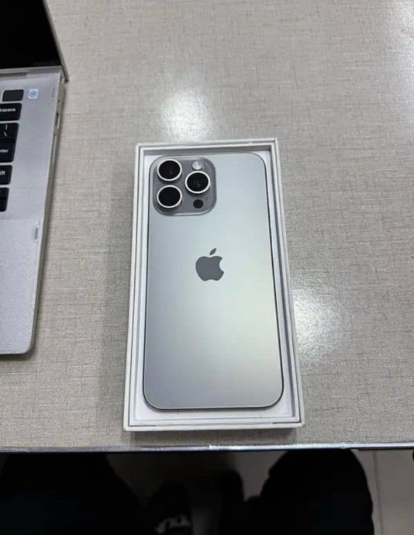 i Phone 8plus, 11,12,13,14,15 pro max on instalment Whatsap 3417642347 4