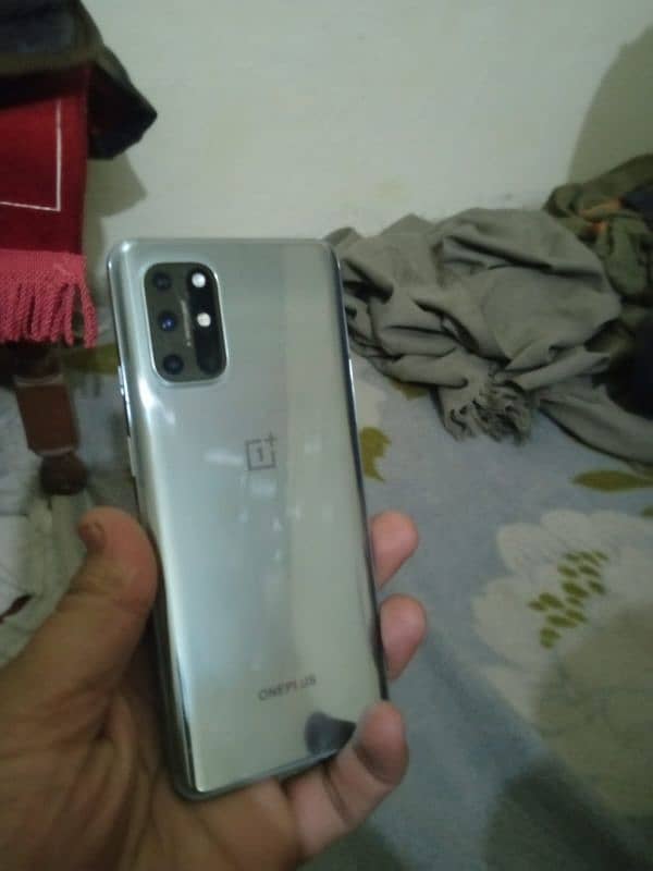 one plus 8t 1