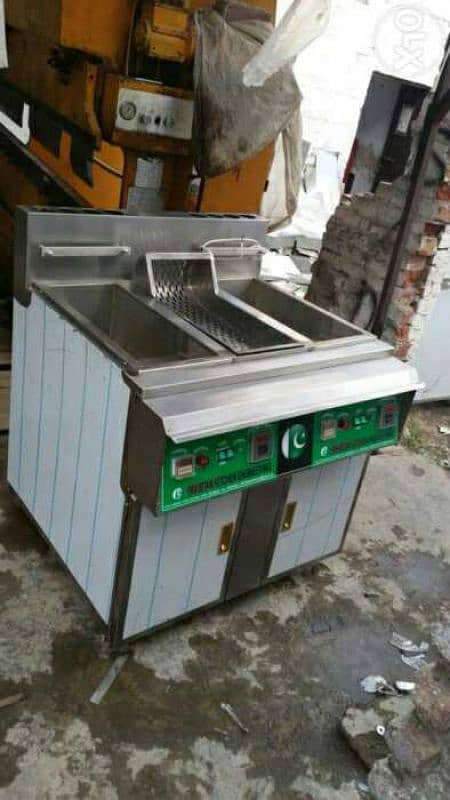 deep fryers 16 litter automatic we have pizza oven fast food machinery 2