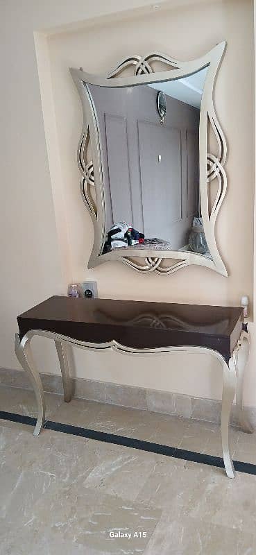 Console with mirror 1