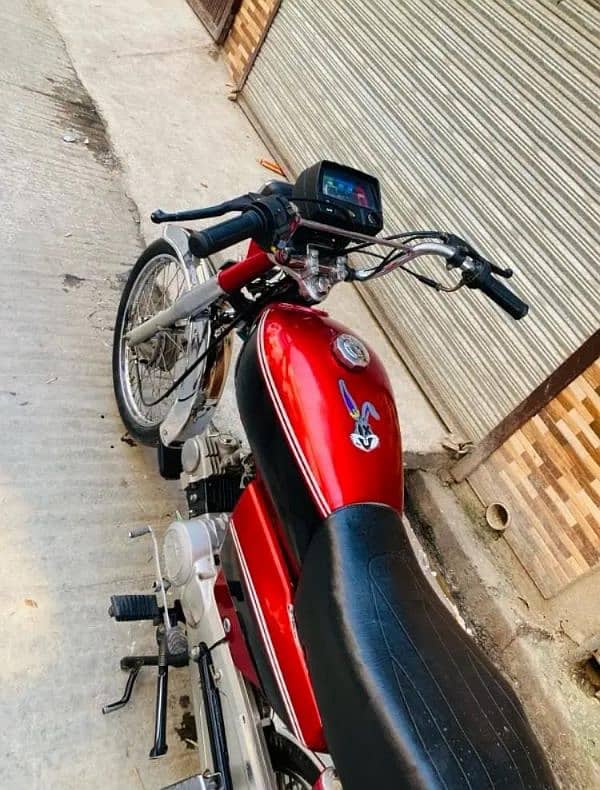 united 70 cc bike  condition 10 by 9 2