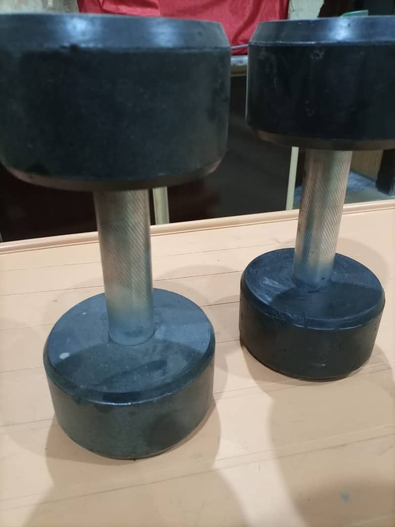 pair of 4kg dumbbells | High quality | Reasonable price 4