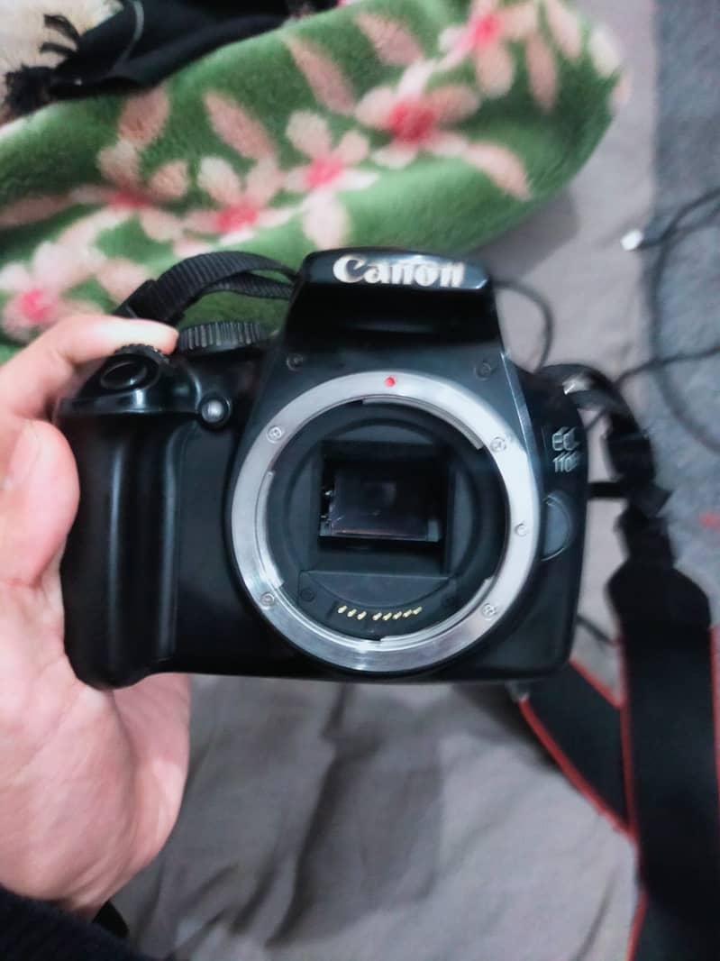 Cannon DSLR Camera 4