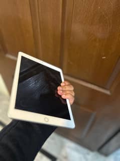 Ipad 5th Gen 32 gb