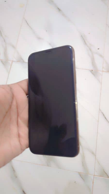 IPHONE 11 PRO 512 GB PTA APPROVED IN MINT CONDITION 1