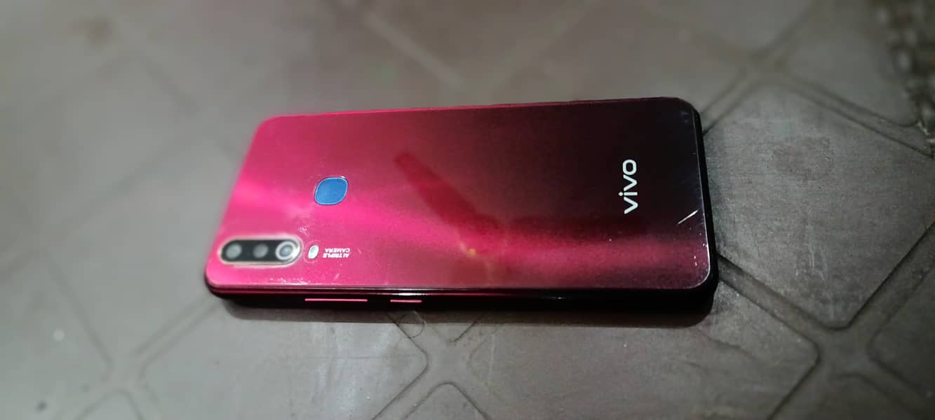 VIVO Y-15 MODEL # 1901 4/64 GB 9/10 1