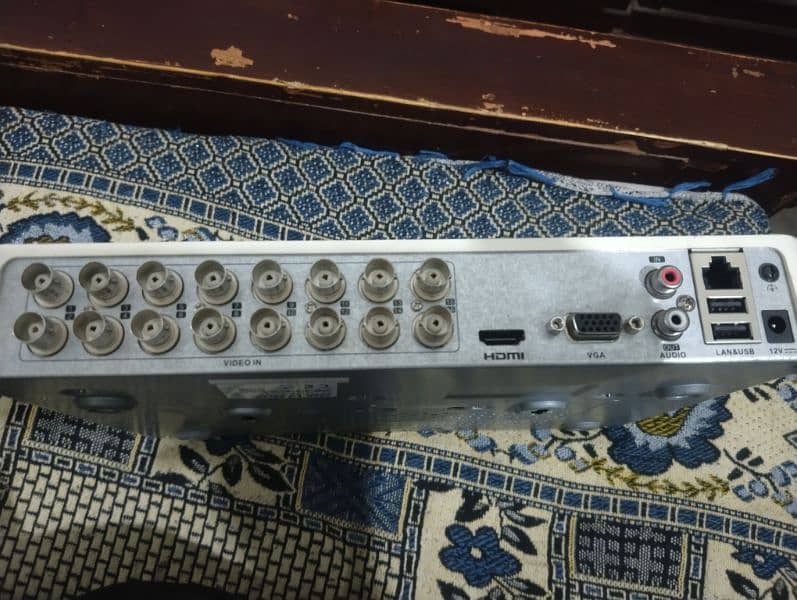 DS-7116HGHI-F1/N 16 Channel DVR 1