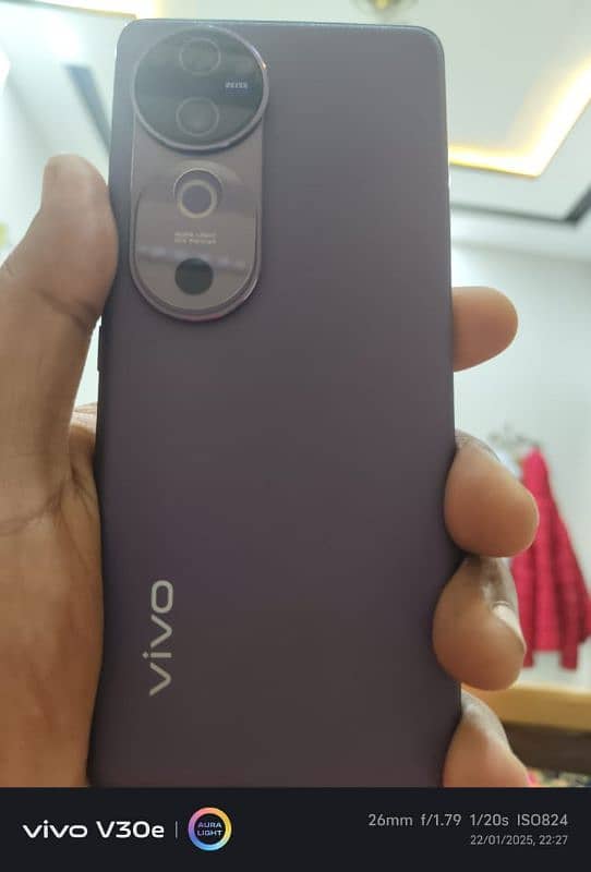 v40 1 day used open box 0