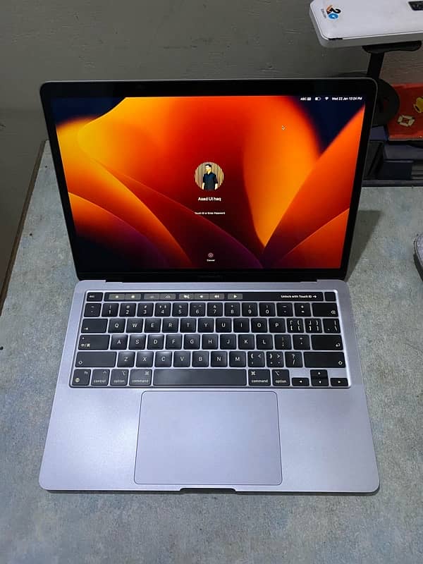 Macbook Pro M1 8/256 2