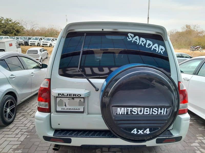 Mitsubishi Pajero 2005 3