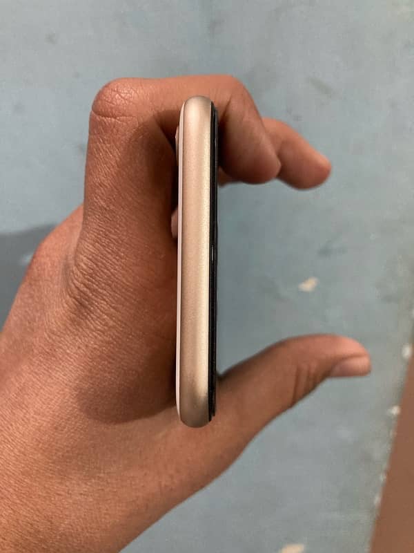 iPhone 7 32 gb jv up for sale 3