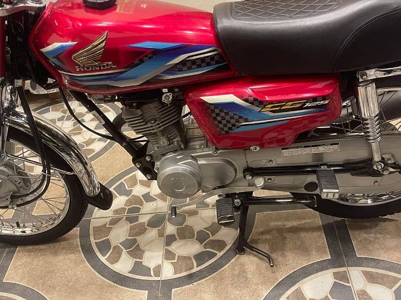 Honda CG125 6