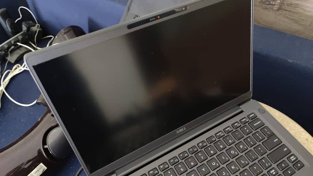 Dell latitude 7400 1