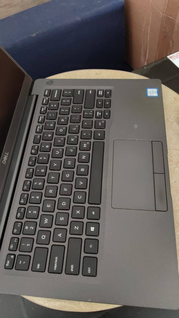 Dell latitude 7400 3